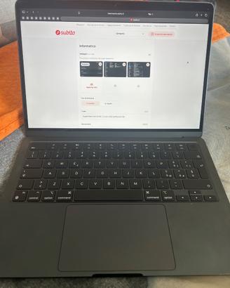Apple Macbook Air M2 13 pollici 128 Gb Mezzanotte