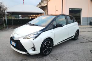 Toyota Yaris 1.5 Hybrid 5 porte Trend "White Edit