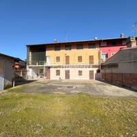 SOLUZIONE INDIPENDENTE CON CORTILE PRIVATO