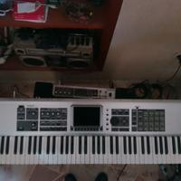 Tastiera musicale Roland