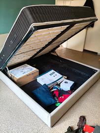 letto matrimoniale con materasso econtenitore 