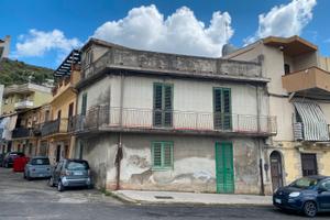 Soluzione semi indipendente in Via Comunale Camaro