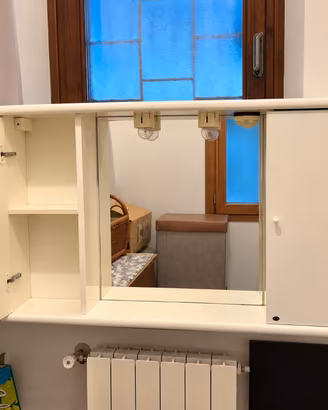 Specchiera bagno con due antine laterali