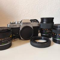 Yashica FR con accessori
