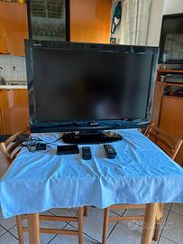 Televisione Sharp 32 P misure cm76x57 con Digitale