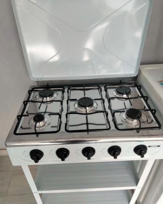 Cucina gpl 5 fuochi nuova