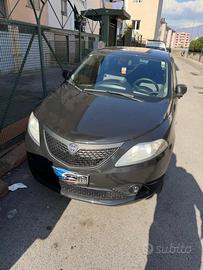 Lancia Ypsilon 1.2 69cv Gpl