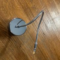 Lampada da parete 220 V  snodata