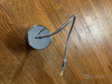 Lampada da parete 220 V  snodata