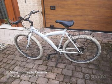 Bici MTB da 26" bella, robusta e ben funzionante