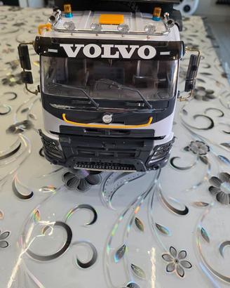 Volvo 5 Assi