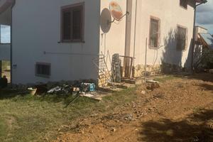 DONORI: VILLA TRILIVELLI con due ettari di terreno