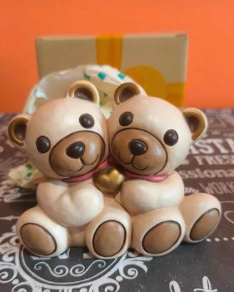 THUN: Coppia di Orsetti Abbracciati con Cuore