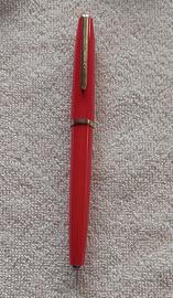 Penna stilografica Universal Studio 65 MAI USATA