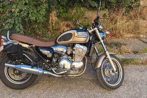 Triumph Thunderbird 900