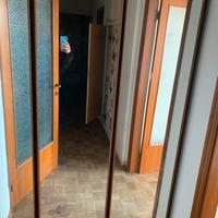 Armadio a muro con specchio