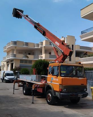 Iveco 145.17 piattaforma aerea cestello 20mt PLE