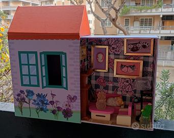 Casa del gattino DIORAMA arredo.