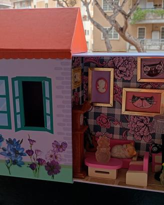 Casa del gattino DIORAMA arredo.