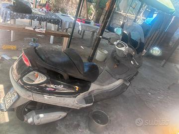 piaggio x9
