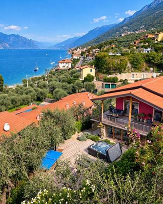 Villa di 259 m² con 3 locali e box auto a Brenzone