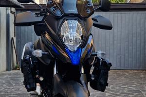 Suzuki V Strom 650 DL exsplorer