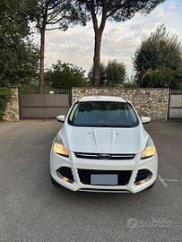 Ford Kuga poco usata