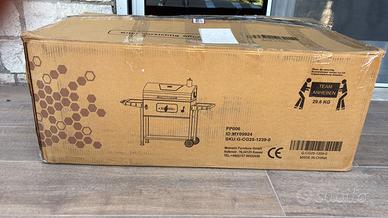 Barbecue a carbone su carrello NUOVO - mai usato