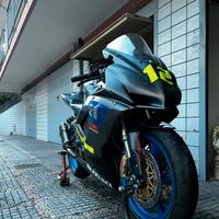 Suzuki gsxr 750 K8 PISTA