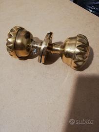 Maniglie a pomolo in ottone