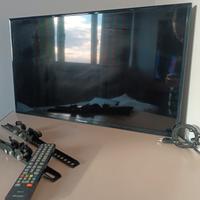 Hisense TV 35" con ganci da parete e telecomando –