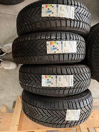 N4 gomme 215/60/17 invernali michelin nuove