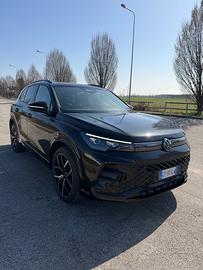 Tiguan R LINE Plus black edition - FULL OPTIONAL