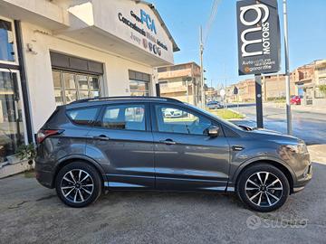 Ford Kuga 1.5 TDCI 120 CV S&S 2WD ST-Line