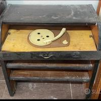 Mobiletto Vintage con giradischi