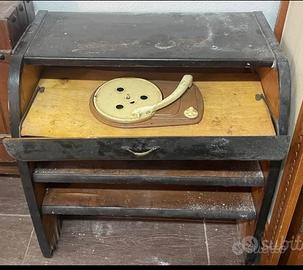 Mobiletto Vintage con giradischi