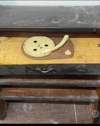 Mobiletto Vintage con giradischi