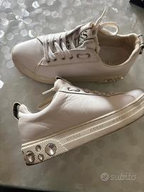 Scarpe guess
