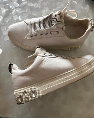 Scarpe guess