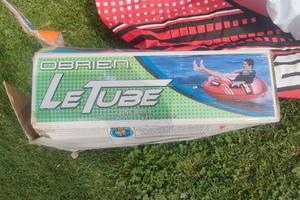 Ciambellone da mare trainabile con barca