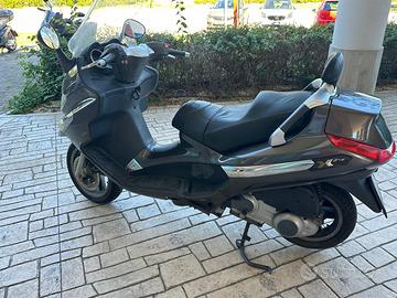 SCOOTER PIAGGIO X-EVO 250 CC.