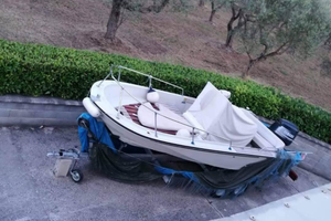 Boston Whaler 18 Outrage