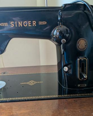 Macchina da cucire Singer anni '60 con mobiletto