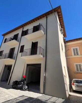 Appartamento di 110 m² con 2 locali e box auto dop