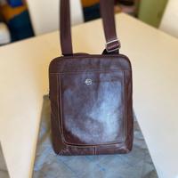 PIQUADRO  BORSA DA SPALLA IN CUOIO