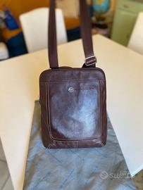 PIQUADRO  BORSA DA SPALLA IN CUOIO