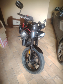 Moto Guzzi V7 special ediscion