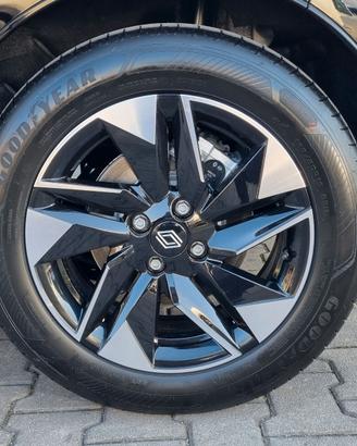 TRENO DI QUATTRO GOMME AUTO NUOVE GOODYEAR 