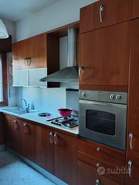 Cucina completa di elettrodomestici