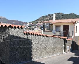 Arbus - Casa con cortile